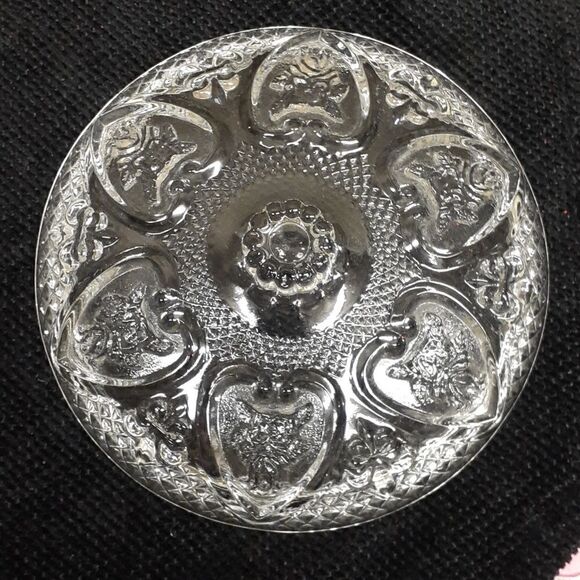 Vintage KIG Malaysia Depression Style 5"Glass Candy Nut Dish w Lid Rose & Heart. - Picture 3 of 7